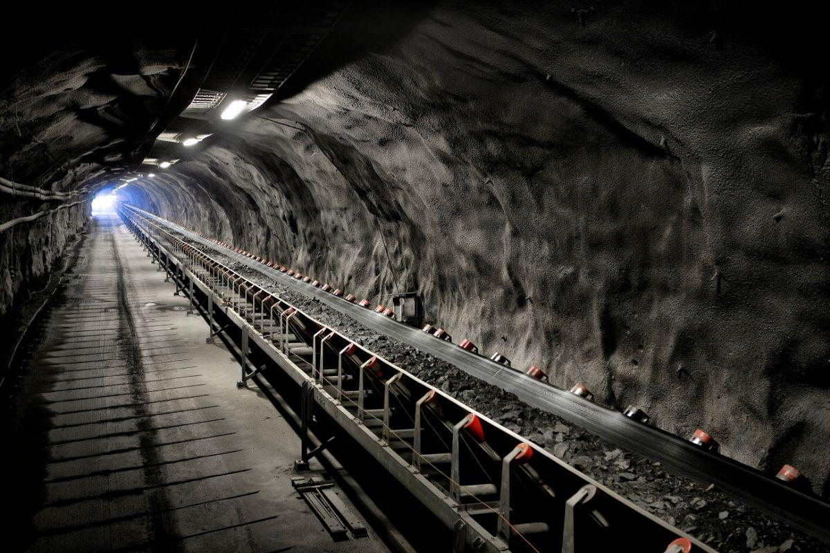 Ленточный конвейер шахтный